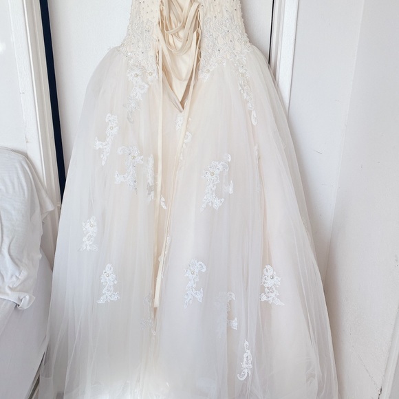 STUNNING IVORY TULLE LACE CORSET PEARL FLORAL TULLE BALLGOWN WEDDING DRESS SZ 6 - Picture 11 of 16